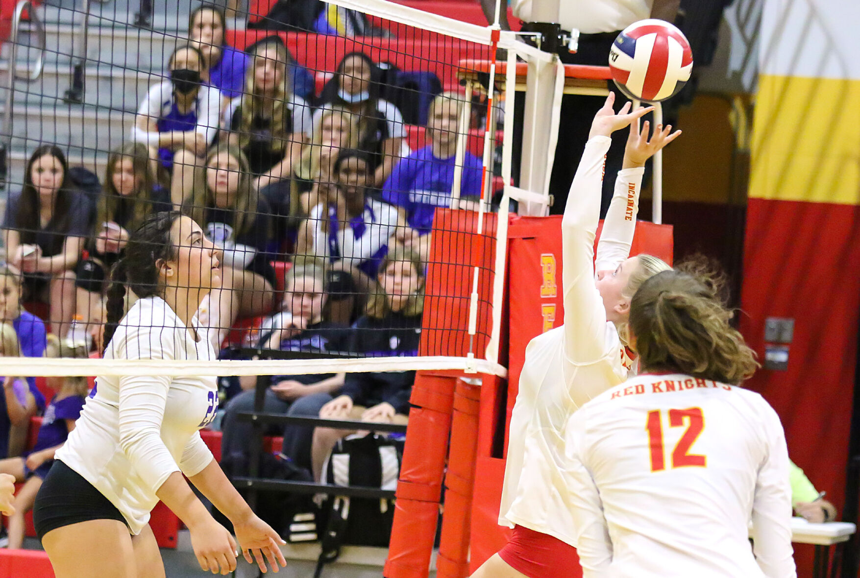 Incarnate Word vs. Lutheran St. Charles girls volleyball